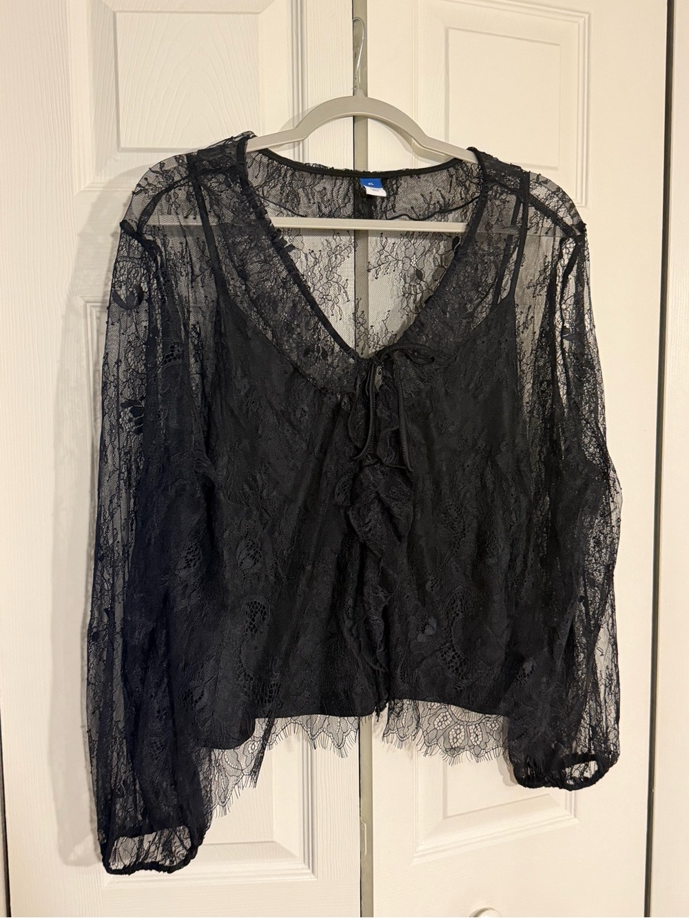 🌻NEED GONE/MAKE OFFER🌻 
Sheer Black Lace Tie-Front Women's Top